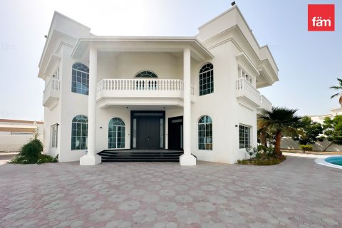 Villa in Al Barsha, Dubai 5 bedrooms, 1543.2 sq.m. № 50081 - photo 2