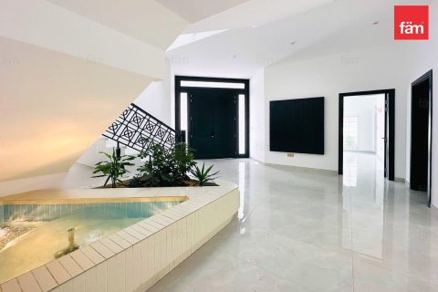 Villa in Al Barsha, Dubai 5 bedrooms, 1543.2 sq.m. № 50081 - photo 23