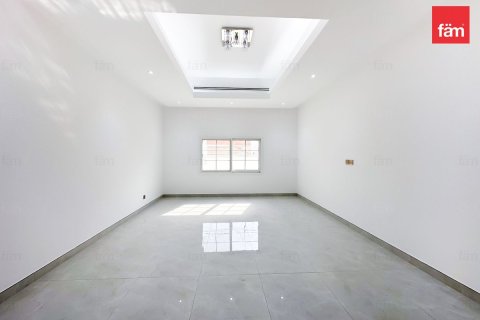 Villa in Al Barsha, Dubai 5 bedrooms, 1543.2 sq.m. № 50081 - photo 6