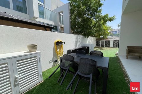 Townhouse in Dubai 3 bedrooms, 239.8 sq.m. № 50093 - photo 15