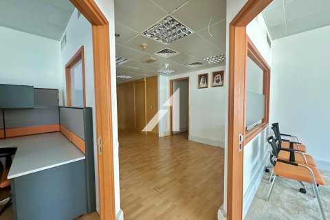 Office in Sheikh Zayed Road, Dubai 124 sq.m. № 101436 - photo 6