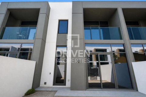 Adosado en Ruba, Arabian Ranches 3, Dubai, 3 dormitorios, 145.67 m², № 134182 - foto 8