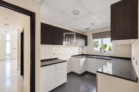 Townhouse in Dubai 3 bedrooms, 176.98 sq.m. № 134179 - photo 19