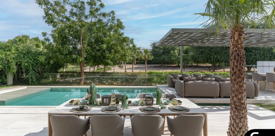Villa en Jumeirah Islands, Dubai, 4 dormitorios, 506 m², № 78696