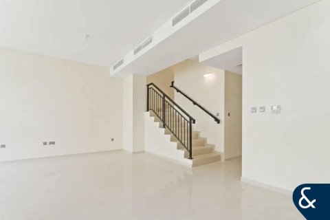 Adosado en DAMAC Hills (Akoya by DAMAC), Dubai, 3 dormitorios, 224 m², № 78688 - foto 2