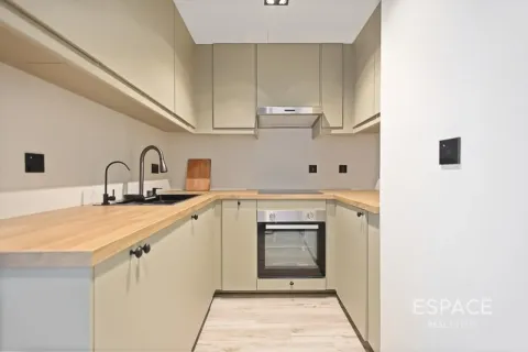Apartment in Dubai Marina, Dubai 2 bedrooms, 97 sq.m. № 122856 - photo 2