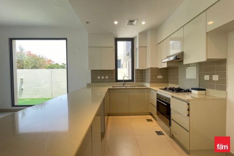 Снять в аренду виллу в Дубай Хилс Эстейт, Дубай: 5 спален, 329.7м², № 114764 - фото 9