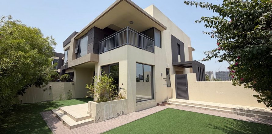 Вилла в Дубай Хилс Эстейт, Дубай, 5 спален, 329.7м², № 114764