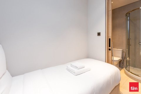 Apartment in Dubai 3 bedrooms, 177.3 sq.m. № 123473 - photo 17
