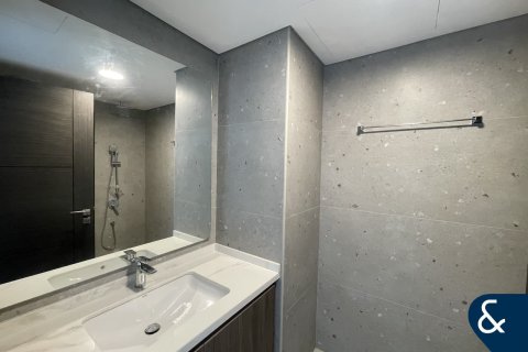 Apartment in Business Bay, Dubai 2 bedrooms, 118 sq.m. № 76062 - photo 18