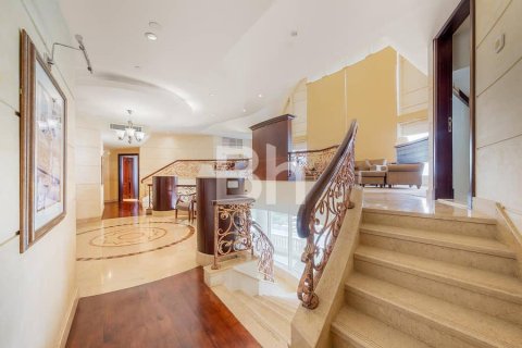 Penthouse in Dubai 4 bedrooms, 495 sq.m. № 23988 - photo 24