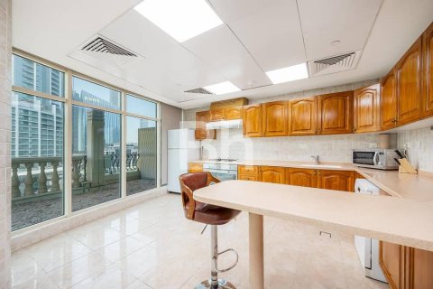 Penthouse in Dubai 4 bedrooms, 495 sq.m. № 23988 - photo 16