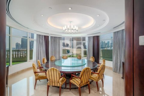 Penthouse in Dubai 4 bedrooms, 495 sq.m. № 23988 - photo 18