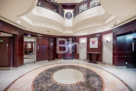 Penthouse in Dubai 4 bedrooms, 495 sq.m. № 23988 - photo 3
