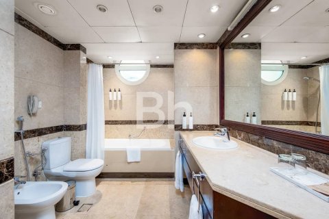 Penthouse in Dubai 4 bedrooms, 495 sq.m. № 23988 - photo 7