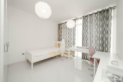 Villa en DAMAC Hills (Akoya by DAMAC), Dubai, 6 dormitorios, 307 m², № 69223 - foto 23