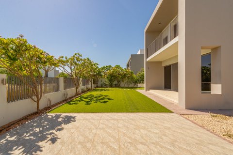 Villa in Dubai Hills Estate, Dubai 5 bedrooms, 348.39 sq.m. № 137318 - photo 4