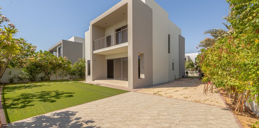 Villa in Dubai Hills Estate, Dubai 5 bedrooms, 348.39 sq.m. № 137318