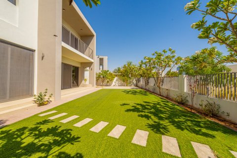 Villa in Dubai Hills Estate, Dubai 5 bedrooms, 348.39 sq.m. № 137318 - photo 5