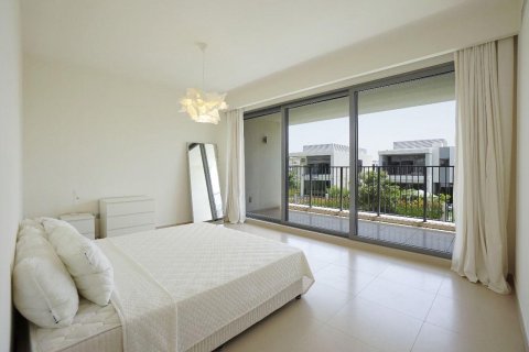 Villa in Dubai Hills Estate, Dubai 3 bedrooms, 409.8 sq.m. № 137316 - photo 11