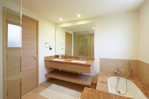 Villa in Dubai Hills Estate, Dubai 3 bedrooms, 409.8 sq.m. № 137316 - photo 12