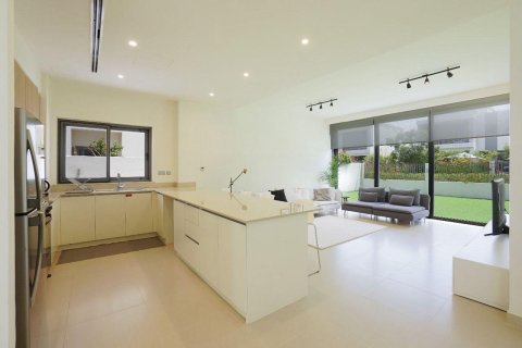 Villa in Dubai Hills Estate, Dubai 3 bedrooms, 409.8 sq.m. № 137316 - photo 6