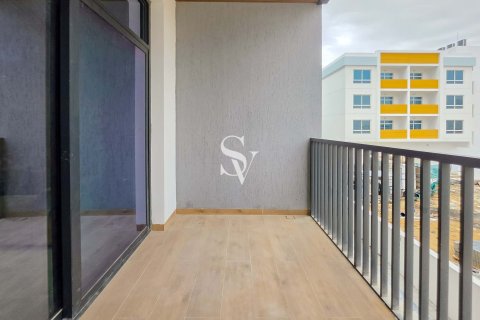 Купить квартиру в Dubai Land, Дубай: 2 спальни, 94м², № 106835 - фото 3