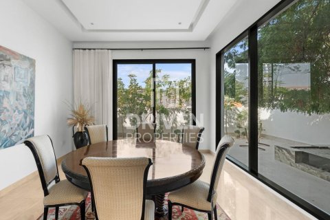 Villa in Umm Al Sheif Villas, Umm Al Sheif, Dubai 7 bedrooms, 743.22 sq.m. № 135933 - photo 13