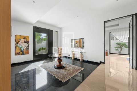 Villa in Umm Al Sheif Villas, Umm Al Sheif, Dubai 7 bedrooms, 743.22 sq.m. № 135933 - photo 3