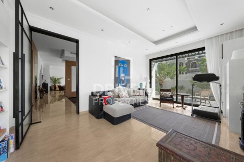 Villa in Umm Al Sheif Villas, Umm Al Sheif, Dubai 7 bedrooms, 743.22 sq.m. № 135933 - photo 6