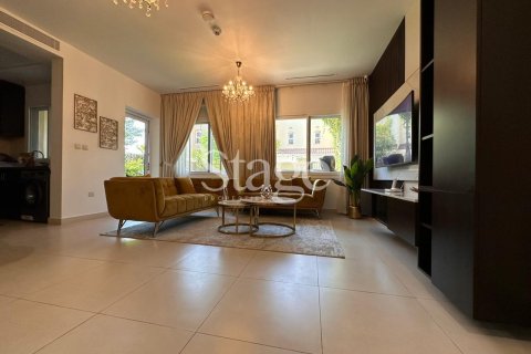 Купить виллу в Casa Viva, Serena, Дубай: 3 спальни, 186м², № 122107 - фото 4