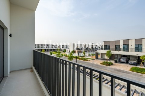 Снять в аренду таунхаус в Dubai South (Dubai World Central), Дубай: 3 спальни, 141.03976042м², № 70972 - фото 9
