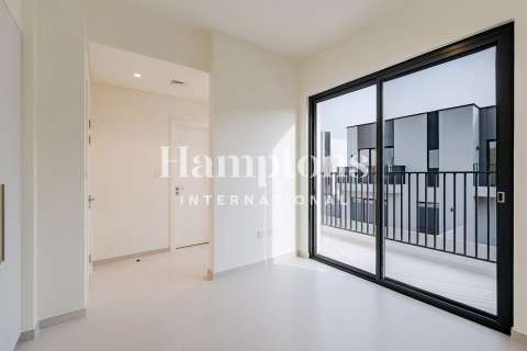 Снять в аренду таунхаус в Dubai South (Dubai World Central), Дубай: 3 спальни, 141.03976042м², № 70972 - фото 16