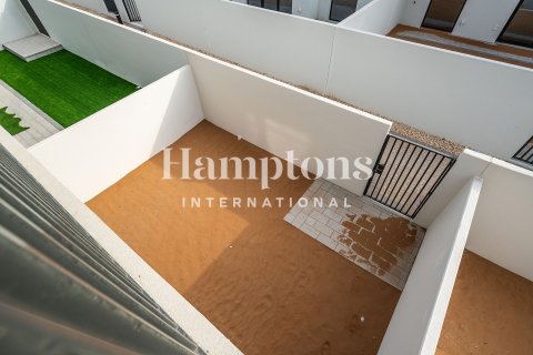 Снять в аренду таунхаус в Dubai South (Dubai World Central), Дубай: 3 спальни, 141.03976042м², № 70972 - фото 18