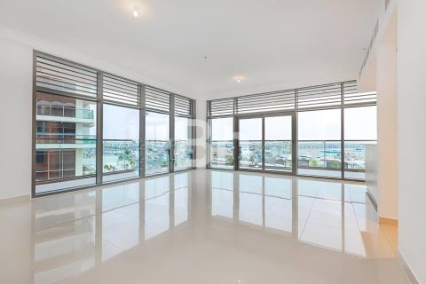 Apartment in Dubai Hills Estate, Dubai 3 bedrooms, 181 sq.m. № 57489 - photo 1