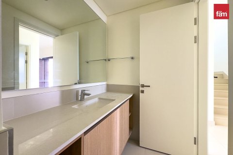 Купить таунхаус в Дубае: 3 спальни, 128.6м², № 109166 - фото 18