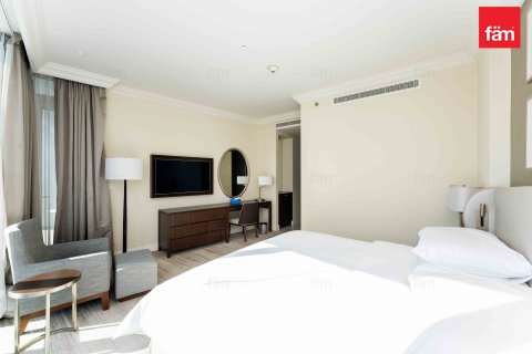 Apartment in Downtown Dubai (Downtown Burj Dubai), Dubai 2 bedrooms, 135.5 sq.m. № 109162 - photo 2