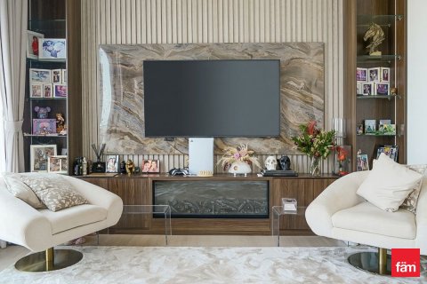 Apartment in Dubai 2 bedrooms, 178.4 sq.m. № 109165 - photo 7