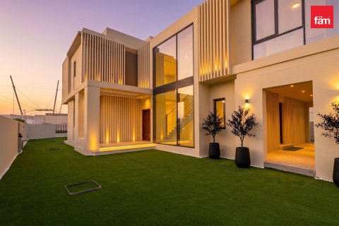 Villa à Jebel Ali, Dubai, 5 chambres, 675.5 m², № 137544 - photo 2