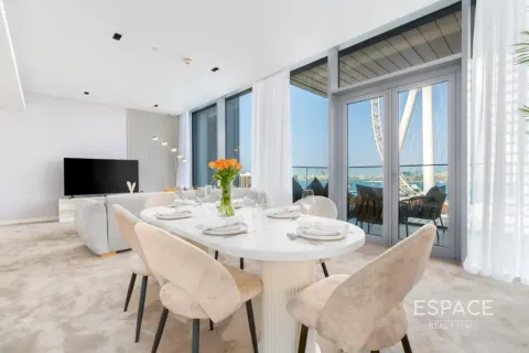 Apartment in Bluewaters, Dubai 3 bedrooms, 195 sq.m. № 122758 - photo 4