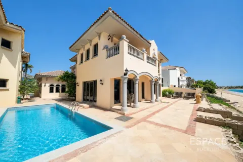 Villa in Palm Jumeirah, Dubai 4 bedrooms, 465 sq.m. № 122757