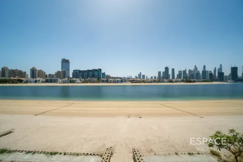 Villa in Palm Jumeirah, Dubai 4 bedrooms, 465 sq.m. № 122757 - photo 19
