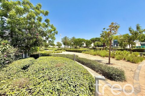 Townhouse in Maple 3, Dubai Hills Estate, Dubai 3 bedrooms, 202.44 sq.m. № 119883 - photo 2
