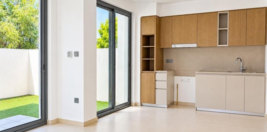 Villa en Dubai, 3 dormitorios, 128.6 m², № 141302