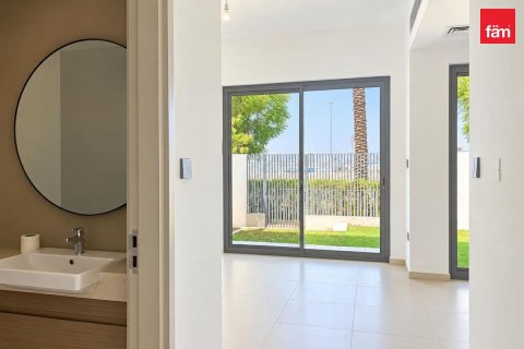 Villa en Dubai, 3 dormitorios, 128.6 m², № 141302 - foto 2