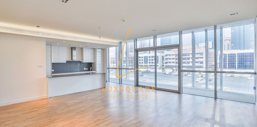 Apartment in Al Wasl, Dubai 3 bedrooms, 204 sq.m. № 110024