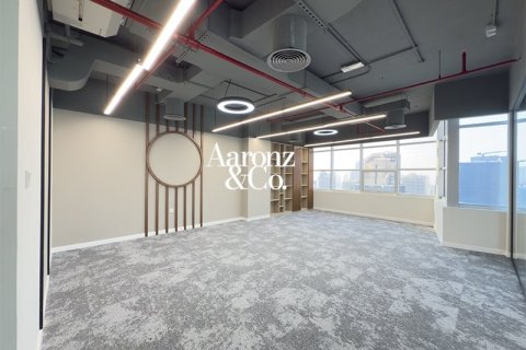 Office in Jumeirah Lake Towers, Dubai 111 sq.m. № 110027 - photo 4