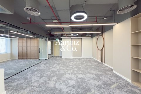 Office in Jumeirah Lake Towers, Dubai 111 sq.m. № 110027