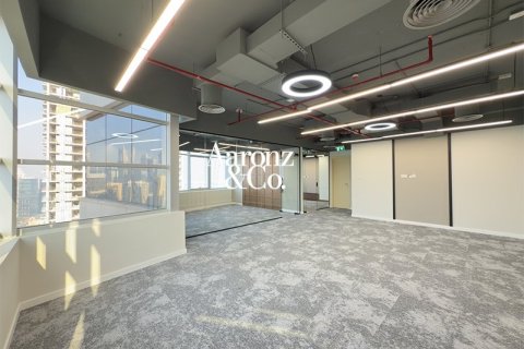 Office in Jumeirah Lake Towers, Dubai 111 sq.m. № 110027 - photo 3