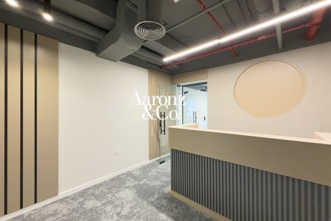 Office in Jumeirah Lake Towers, Dubai 111 sq.m. № 110027 - photo 10